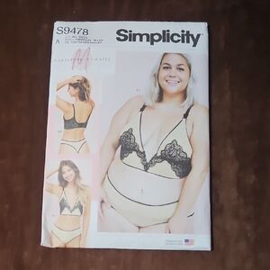 Simplicity Madaynne Pattern S9478 UNCUT